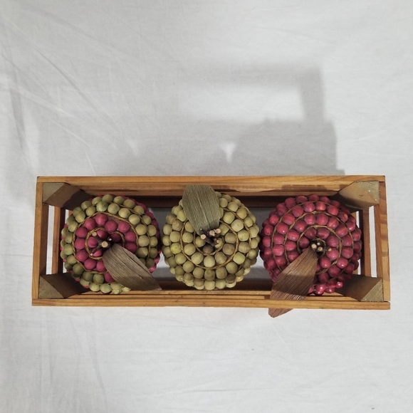 Three wooden apples in wood case (Farmhouse) - Picture 8 of 8